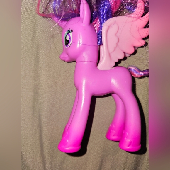 My Little Pony G4 Through The Mirror Twilight Sparkle 3” Brushable Figure - Picture 4 of 5